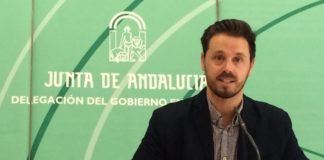 El delegado de innovación inaugura una jornada sobre comercio exterior para empresas de la comarca