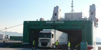 Comienza la linea Motril-TangerMed con los primeros camiones subiendo al barco