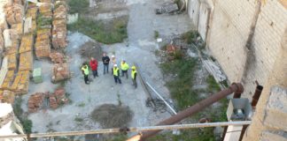 Empiezan los trabajos de reparación de la chimenea de la Fábrica del Pilar