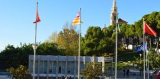 La nueva señalización turística se instalará en la ciudad durante el verano