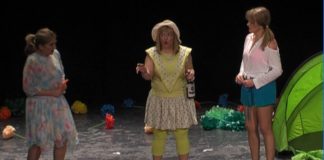 La compañía ‘Umbriel Teatro’ pone en escena la obra ‘Divorciadas, evangélicas y vegetarianas’
