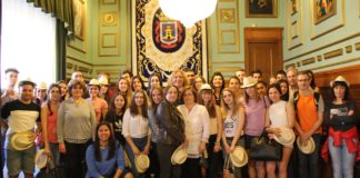 Alumnos de intercambio franceses visitan el Ayuntamiento de Motril