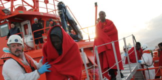 Salvamento maritimo intercepta una nueva patera con 40 inmigrantes varones