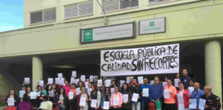 La AMPA ‘La Fabriquilla’ se encierra por la supresión de una unidad de Infantil en el colegio Garvayo Dinelli