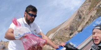 Recogen más de 20 kilos de residuos durante la jornada de limpieza de fondos marinos en Calahonda