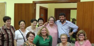 La Alcadesa motrileña mantiene un encuentro con la asociación de vecinos San José de la Calle Ancha para reforzar sus actividades