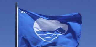 Las playas de Carchuna, Calahonda y playa Granada repiten como banderas azules este verano