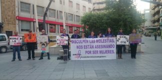 La organización ‘Damos la cara’ vuelve a concentrarse en contra de la violencia de género a las mujeres