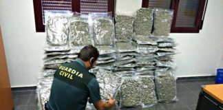 A prisión once personas entre ellas dos guardias civiles de Salobreña en una operación antidroga