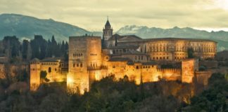 El área de Participación Ciudadana programa un viaje nocturno al monumento de La Alhambra