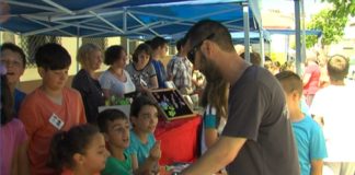Cuatro centros educativos motrileños participan en el programa de la Junta ‘Mini empresas educativas’.