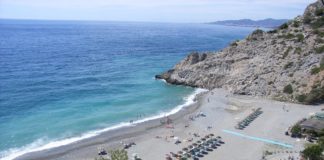 La Junta restringe hasta el 31 de agosto el acceso en vehículo a la playa de Cantarriján para preservar sus valores ambientales