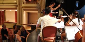 La alcaldesa visita los ensayos para el encuentro de las orquestas jóvenes Ciudad de Motril y Ciudad de Chiclana