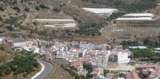 El alcalde de Molvízar defiende su actuación y niega haber causado perjuicio en la cesión de sol