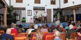 La plaza de las ‘Marismas’ de Torrenueva acoge mañana cuatro sainetes bajo el título de ‘Duetos de escenario’ a las once de la noche