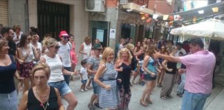 La feria de día comienza con una alta participación de motrileños y visitantes en los 12 locales inscritos