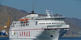 Detenidas nueve personas, cinco de ellas menores, en barcos de la línea entre Melilla y Motril