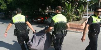 La Policía Local de Motril detiene a una persona por una presunta agresión con unas tijeras en la avenida de Salobreña