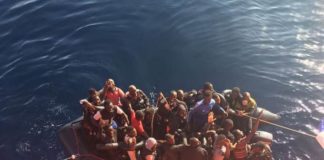 Salvamento Marítimo rescata a los tripulantes de 4 pateras y los traslada al puerto de Motril