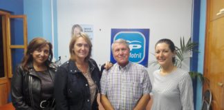 El PP se reúne con el grupo de teatro Mutrayil y destaca su calidad interpretativa y amor por el teatro y la cultura