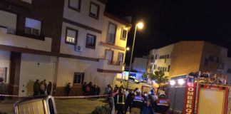 Un socavón ‘engulle’ a un vehículo cerca de un parque infantil en Las Angustias