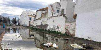 El PP visita Varadero y advierte los problemas de salubridad que padece el barrio