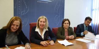Ayuntamiento, IES La Zafra y la empresa Reciclados y Desguaces Industriales y de Automoción firman un acuerdo para la cesión de vehículos para prácticas al centro educativo