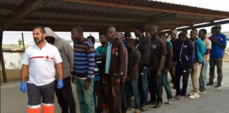 Una veintena de colectivos rechazan la apertura de un Centro de Internamiento de Extranjeros en Motril