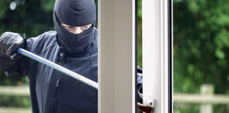 La Policía Nacional ofrece una serie de consejos para evitar los robos en domicilios durante el verano