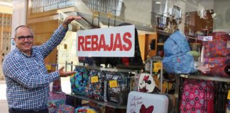 El Ayuntamiento de Motril ofrece recomendaciones para las Rebajas de verano y anima a realizar las compras en los comercios de la ciudad