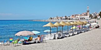 Los análisis realizados del agua de baño de las playas de Carchuna y Calahonda afirman que es de excelente calidad