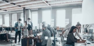 La Junta de Andalucía pone en marcha ayudas para combatir la precariedad en el mercado laboral granadino