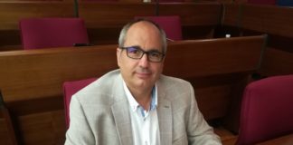 El pleno de Motril aprueba por unanimidad la moción defendida por David Martín para que la Junta autorice y construya una vía peatonal en la ronda de Poniente junto a la rambla de las Brujas