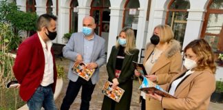 Mancomunidad entrega a las bibliotecas públicas de Motril 50 ejemplares del cómic ‘Los Viajeros del Tiempo’