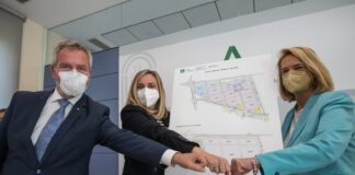 La Junta desbloquea tras 12 años el desarrollo de suelo logístico e industrial junto al Puerto de Motril