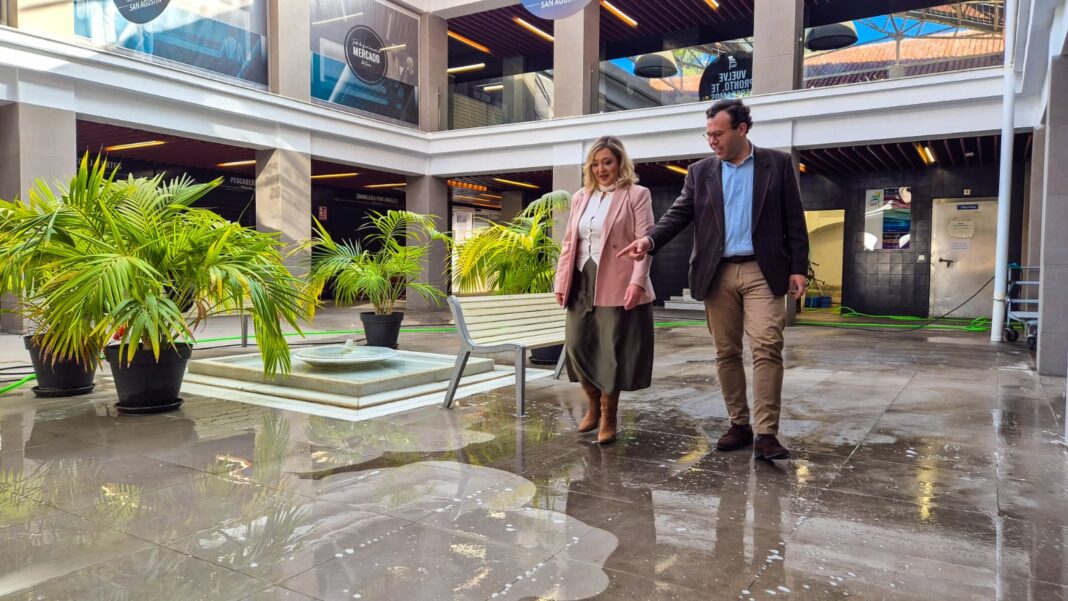 Máquina hidrolimpiadora Mercado Municipal