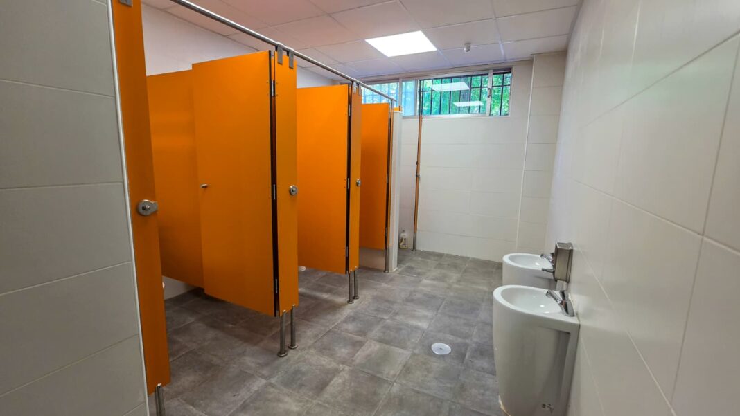 Baños CEIP Mariana Pineda 2